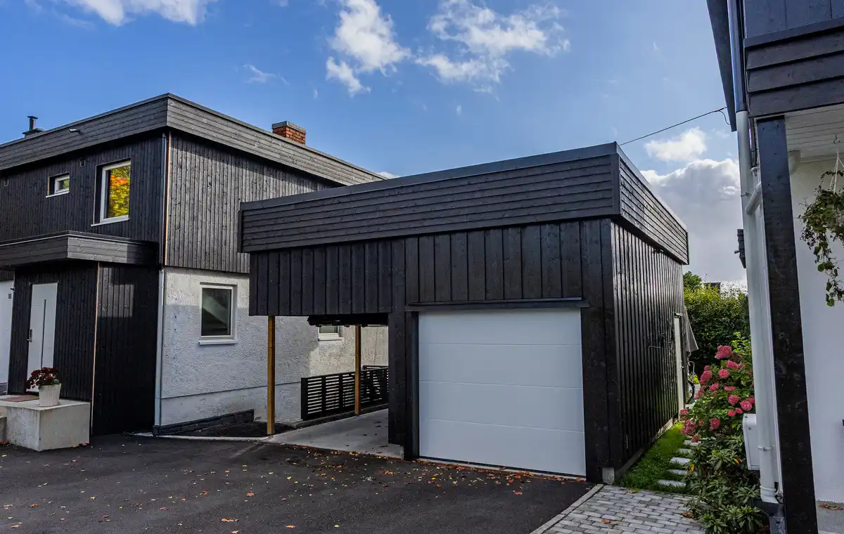 <a href='/bilder/referanser/flatt-tak/0a5a1978 justert.jpg' download>Last ned bilde</a>